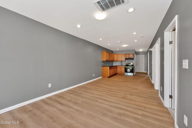 70 N Lake Avenue, Albany, NY 12206