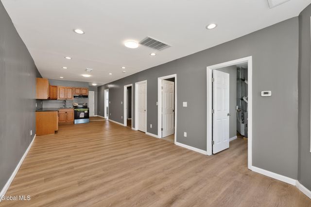 70 N Lake Avenue, Albany, NY 12206