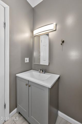 70 N Lake Avenue, Albany, NY 12206