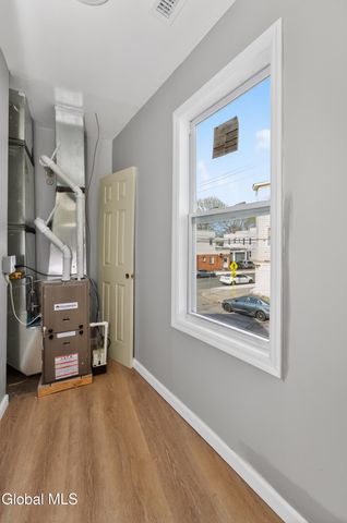 70 N Lake Avenue, Albany, NY 12206