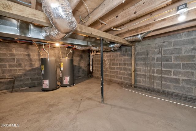 70 N Lake Avenue, Albany, NY 12206