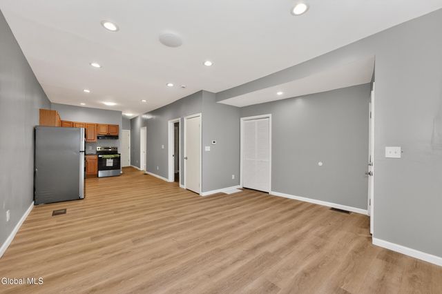 70 N Lake Avenue, Albany, NY 12206