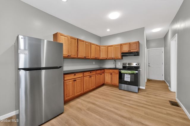 70 N Lake Avenue, Albany, NY 12206