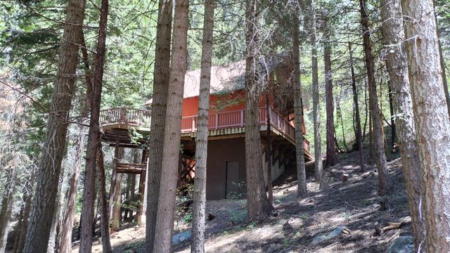 54706 Cedar Drive, Sequoia Crest, CA 93265