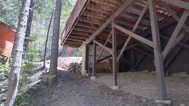 54706 Cedar Drive, Sequoia Crest, CA 93265