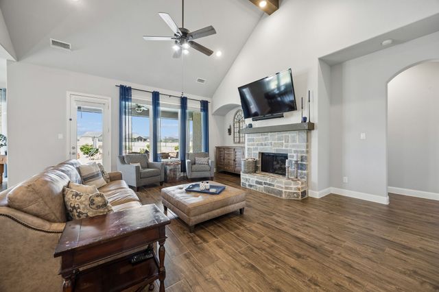 1223 Eagle Glen Pass, Gunter, TX 75058