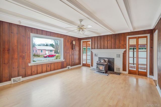 133 Royal Avenue, Flanders, NY 11901