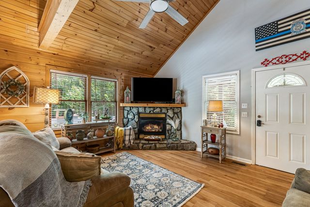 1273 Villa Drive, Ellijay, GA 30540
