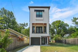 920 Muncie Avenue, Dallas, TX 75212