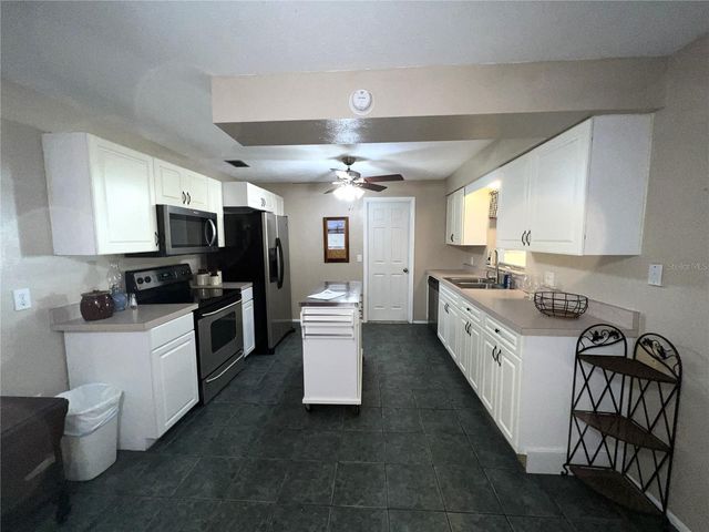 6221 LULLABYE LANE, Zephyrhills, FL 33541