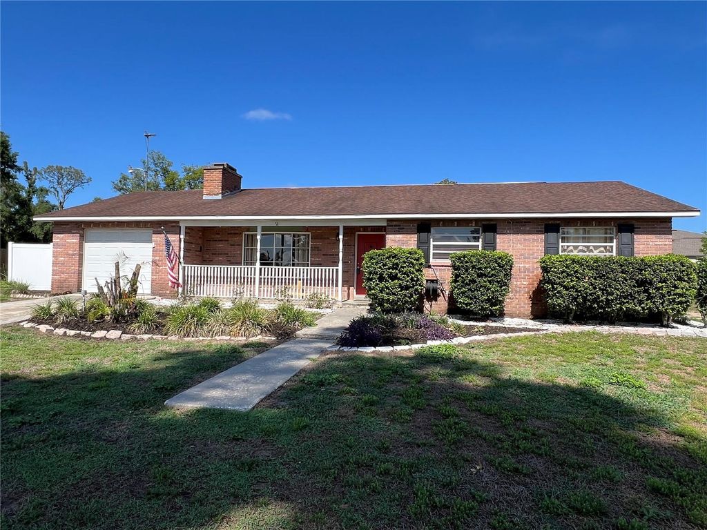 6221 LULLABYE LANE, Zephyrhills, FL 33541