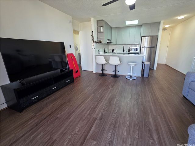 411 Hobron Lane 1506, Honolulu, HI 96815