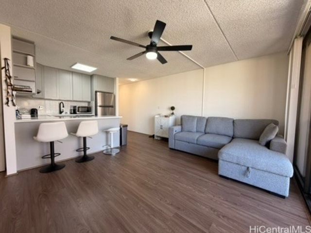 411 Hobron Lane 1506, Honolulu, HI 96815