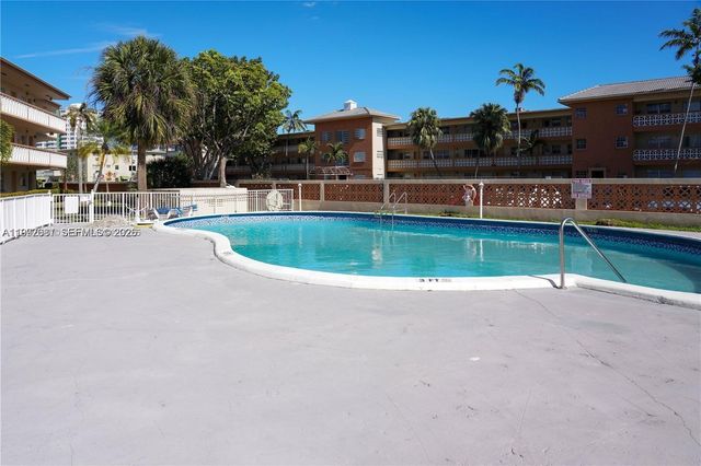 11855 NE 19th Dr 10, North Miami, FL 33181