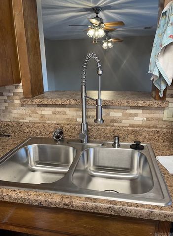 308 Kleinshore Road, Hot Springs, AR 71913