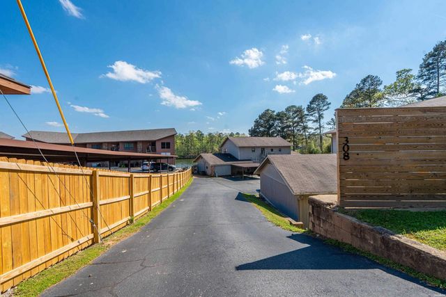 308 Kleinshore Road, Hot Springs, AR 71913
