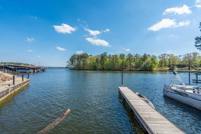 308 Kleinshore Road, Hot Springs, AR 71913