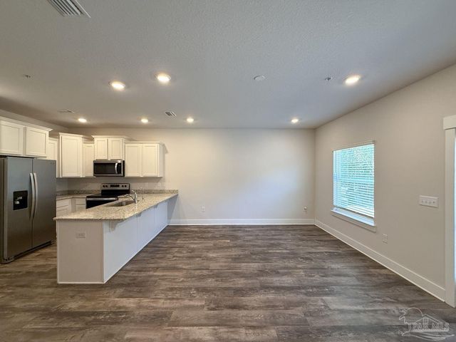 1559 Iroquois Ct, Pensacola, FL 32534