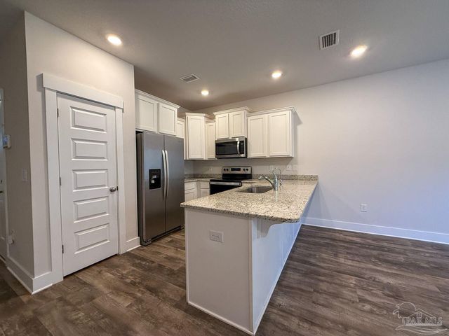 1559 Iroquois Ct, Pensacola, FL 32534