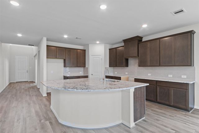 2806 Caspian Creek Lane, Iowa Colony, TX 77583