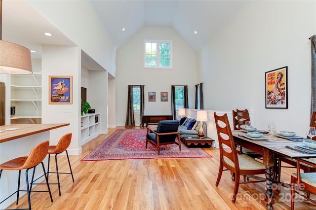 12 Waverly Road, Asheville, NC 28803