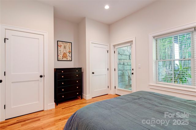 12 Waverly Road, Asheville, NC 28803