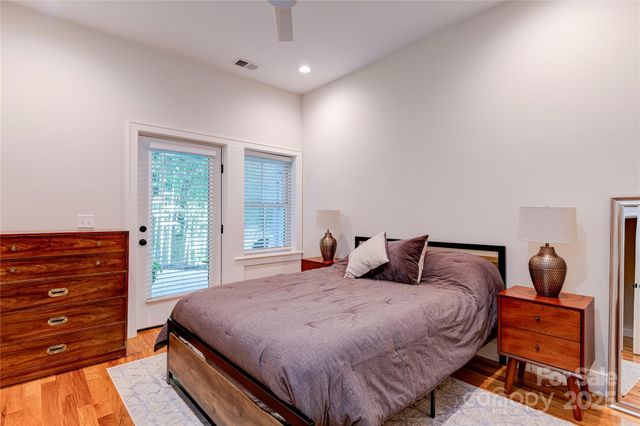 12 Waverly Road, Asheville, NC 28803