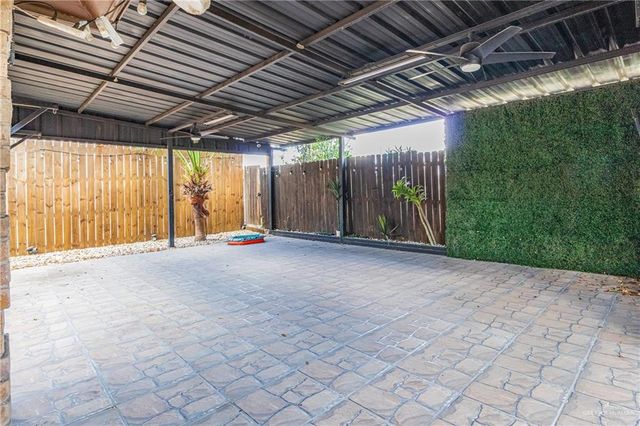 1709 Calle Tulipan, San Juan, TX 78589