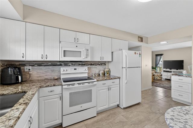 1512 CHEVY CHASE DRIVE, Sun City Center, FL 33573