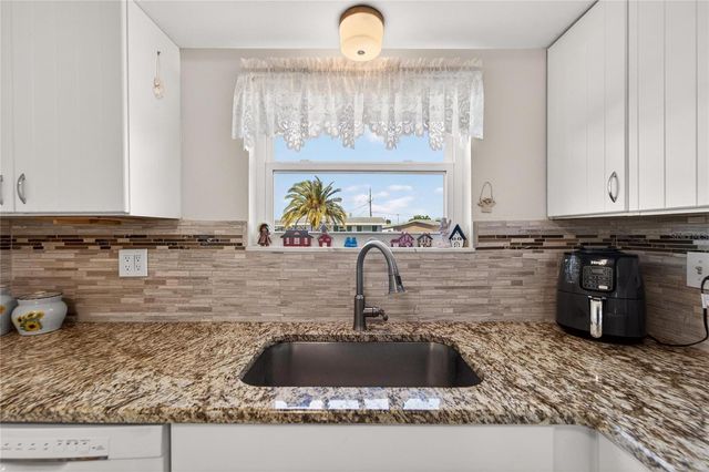 1512 CHEVY CHASE DRIVE, Sun City Center, FL 33573