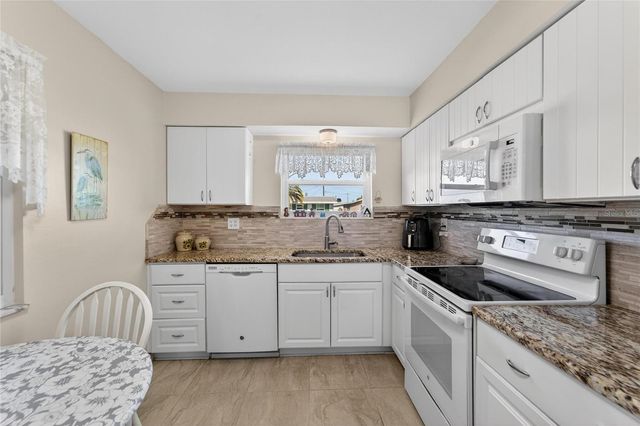 1512 CHEVY CHASE DRIVE, Sun City Center, FL 33573