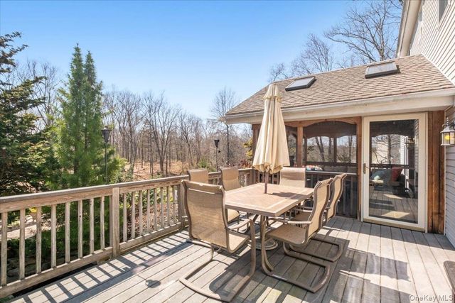 27 Kramers Pond Road, Putnam Valley, NY 10579