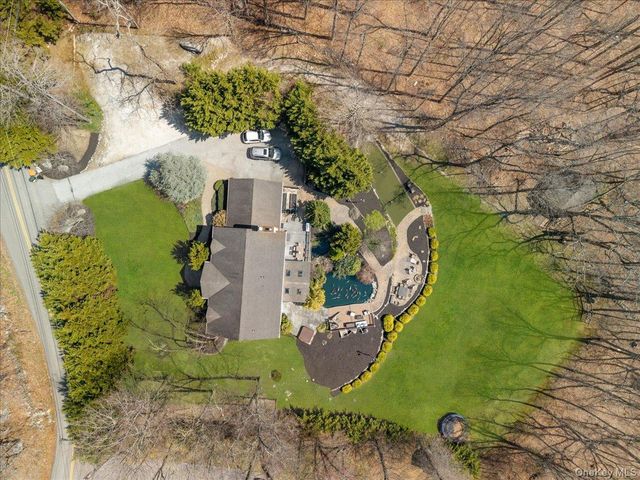 27 Kramers Pond Road, Putnam Valley, NY 10579
