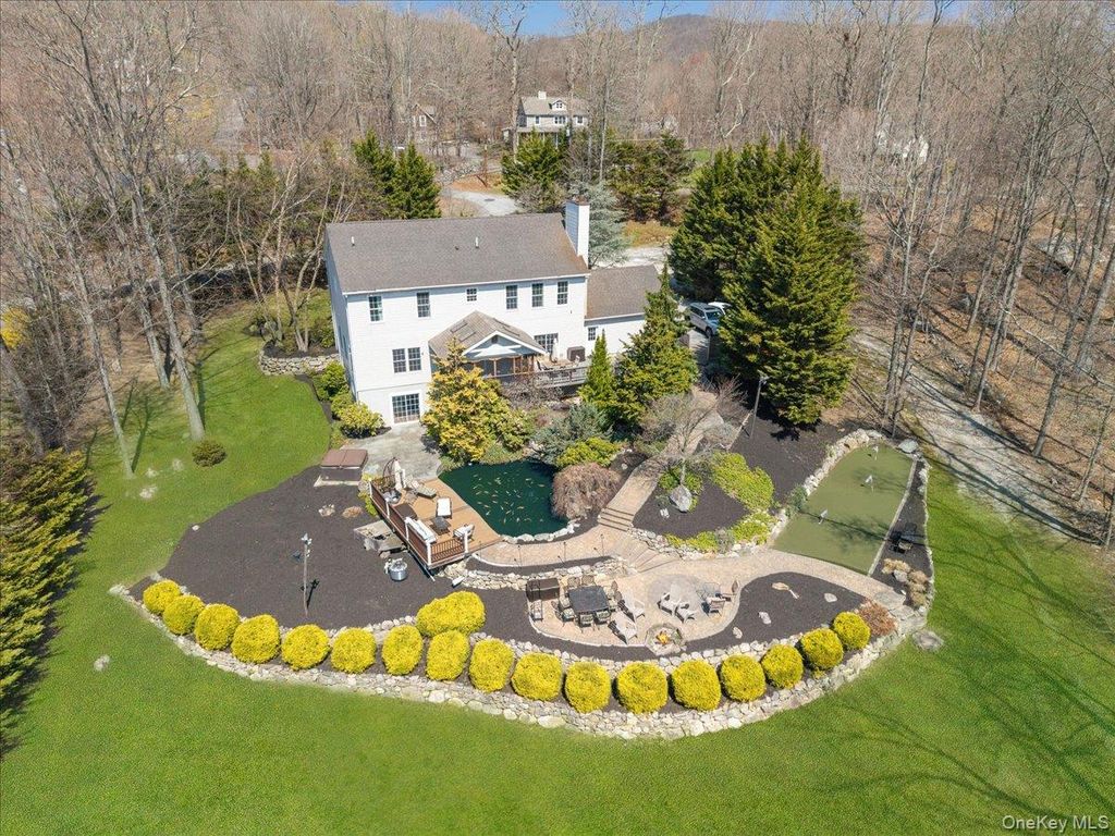 27 Kramers Pond Road, Putnam Valley, NY 10579