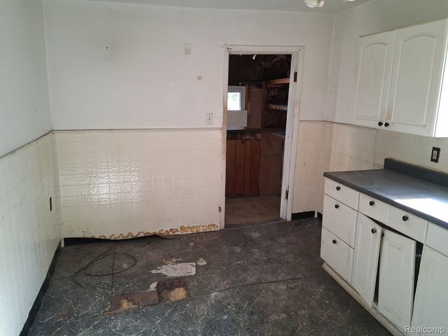 251 Beechwood Street, River Rouge, MI 48218