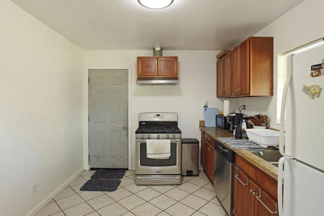 1672 Rosalind St, Sacramento, CA 95838