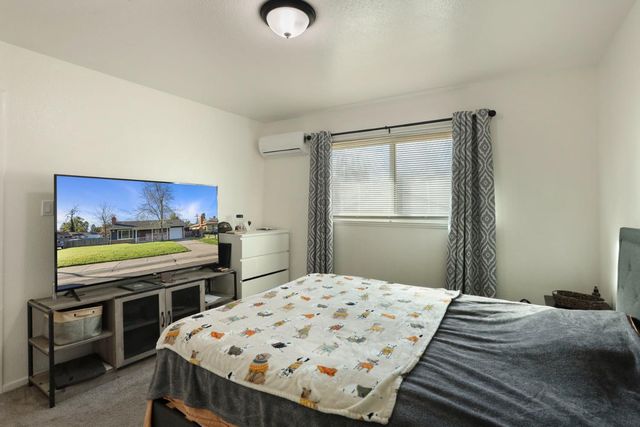 1672 Rosalind St, Sacramento, CA 95838