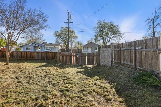 1672 Rosalind St, Sacramento, CA 95838