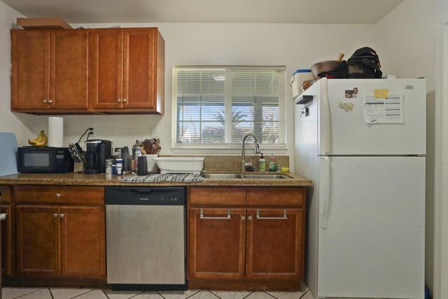 1672 Rosalind St, Sacramento, CA 95838