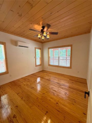 1466 NEWPORT Drive, Ellijay, GA 30540