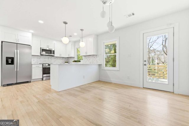 1903 S Columbia Place, Decatur, GA 30032