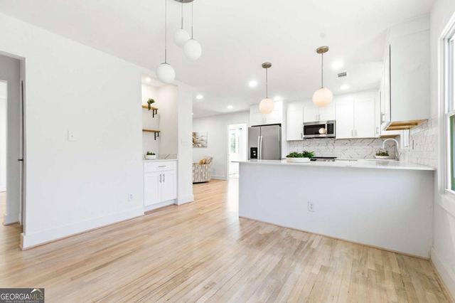 1903 S Columbia Place, Decatur, GA 30032