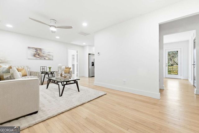 1903 S Columbia Place, Decatur, GA 30032