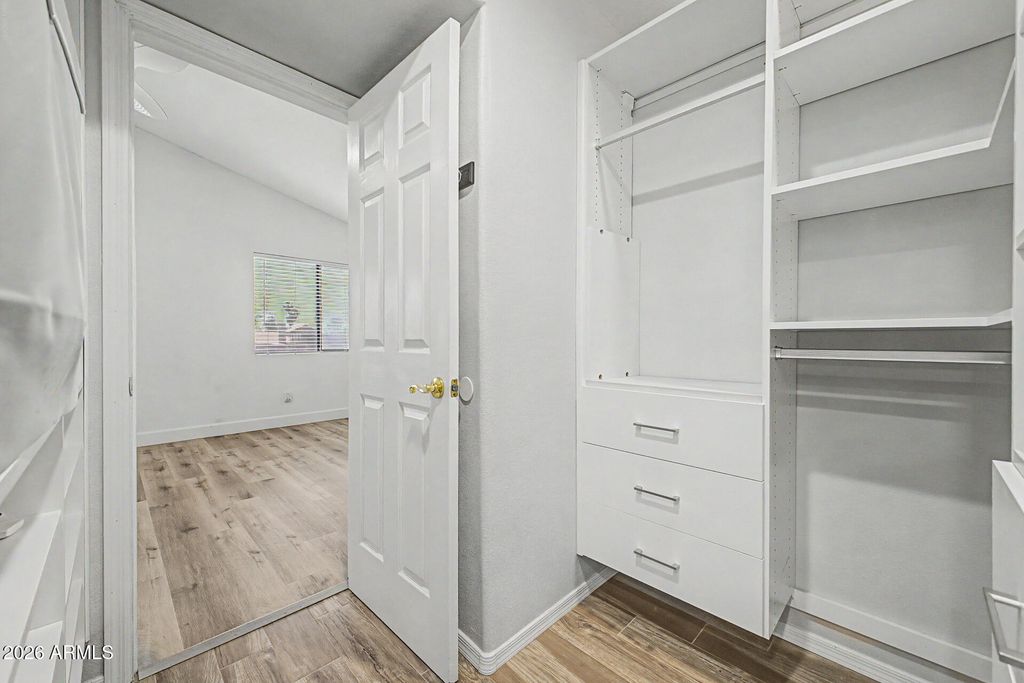 Image 20 of property listing at 125 S LAKEVIEW Boulevard, Chandler, AZ 85225