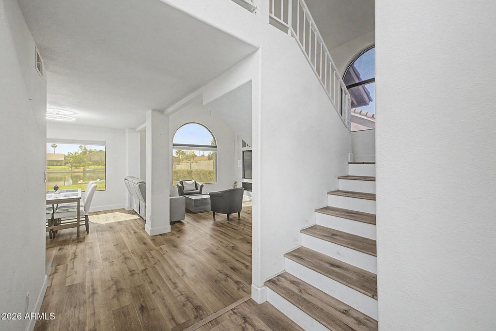 Image 4 of property listing at 125 S LAKEVIEW Boulevard, Chandler, AZ 85225