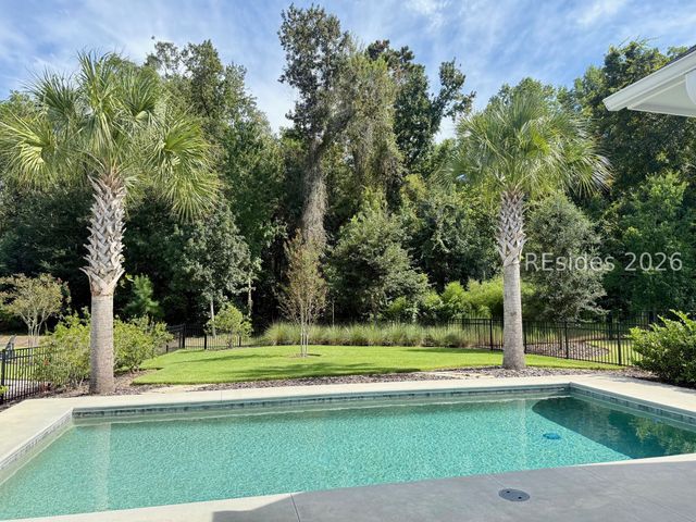 453 Flatwater Dr, Bluffton, SC 29910