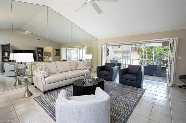 5637 Turtle Bay Dr Apt 22, Naples, FL 34108