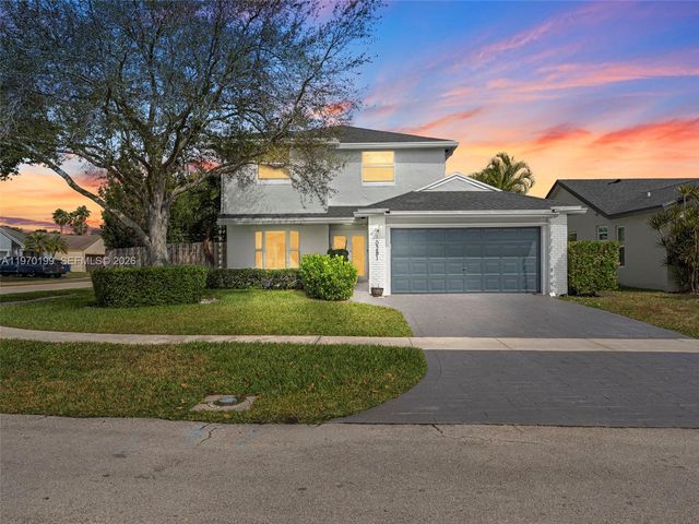 10281 NW 32nd St, Sunrise, FL 33351