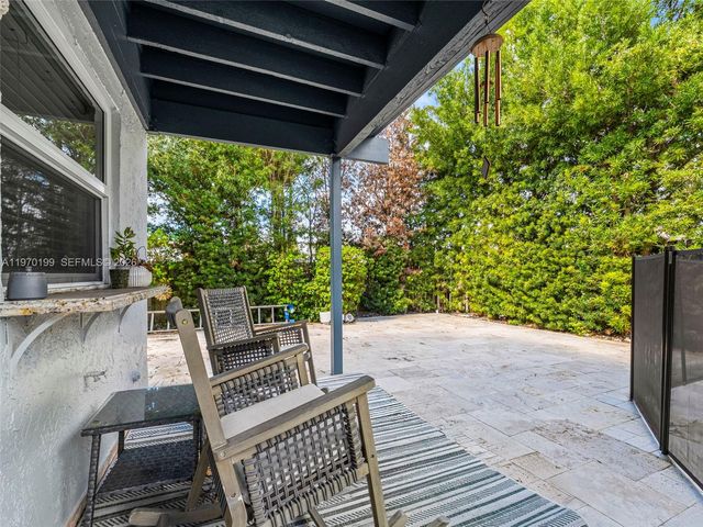 10281 NW 32nd St, Sunrise, FL 33351