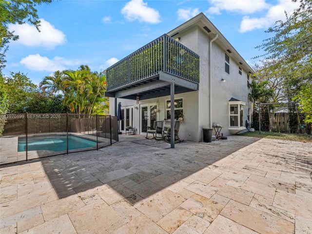 10281 NW 32nd St, Sunrise, FL 33351